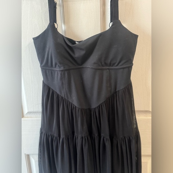 Black Sleeveless Dress - Picture 2 of 5